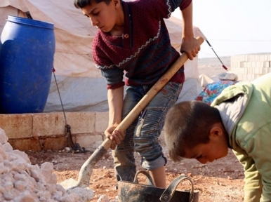 Nearly 300,000 Syrians displaced from Idlib since mid-December, Security Council hears