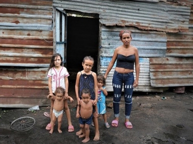 Venezuelans ‘teetering on the brink of survival’ warn UN human rights experts