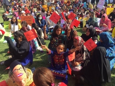 Women participate in Aurat March in Pakistan, unidentified men pelt stone to disrupt Islamabad edition