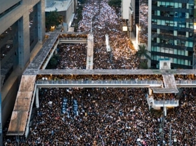 Hong Kong: Libraries now pull out books by pro-democracy activists for review