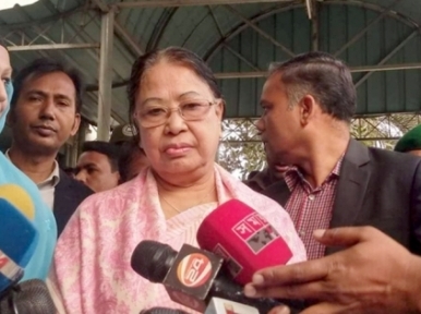 Khaleda Zia can't even stand for five minutes: Sister 