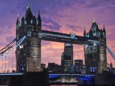 Man stabs multiple people in London 