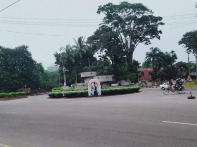 Dhaka still in celebratory mode as offices, court open post Eid holiday