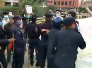 Breaking COVID-19 lockdown norms, Chinese nationals clash with police in Kathmandu 