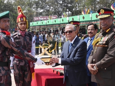 Perform duty by moving over greed: President Hamid 