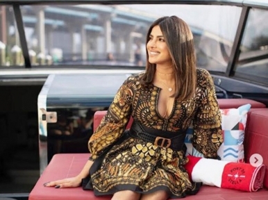 Priyanka Chopra to now feature in Matrix series movie 