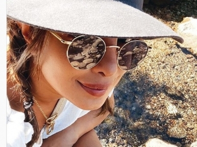 Priyanka Chopra looks stylish in her 'Mother Nature company' pic