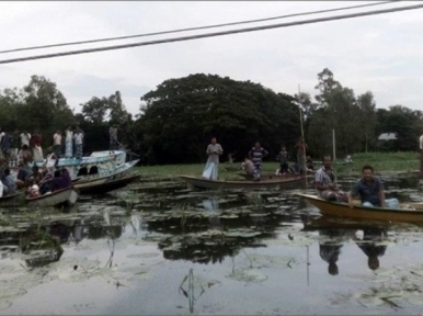 Five die as boat capsizes in Tangail