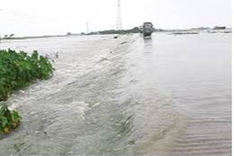 Jamalpur: Nearly 10 lakh people stranded in water 