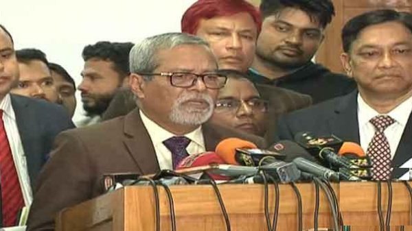 EC won't 'take side' of anybody