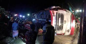 Star line bus falls in gorge, 4 killed 
