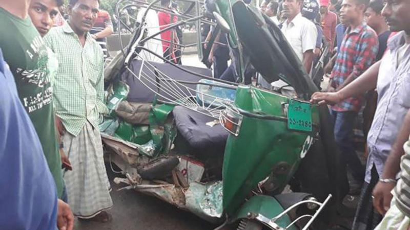 Feni accident: Two tuk-tuks collide head on, kill siblings in fatal crash