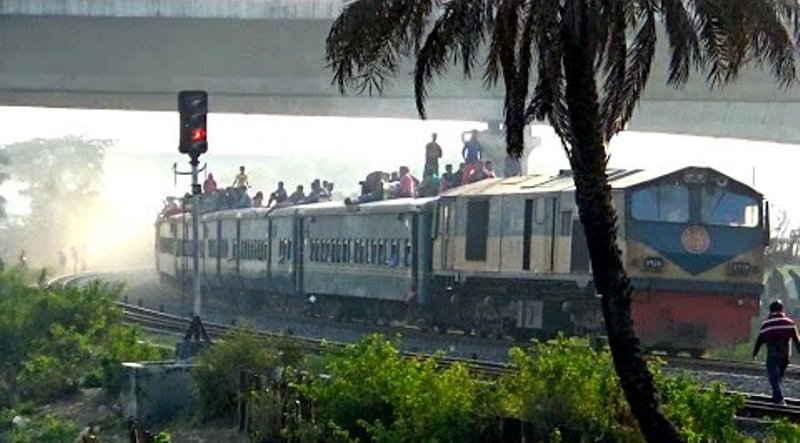 Rail accident kills one in Dhaka