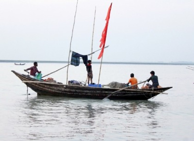 Farmers in Meghna by ignoring COVID-19 scare