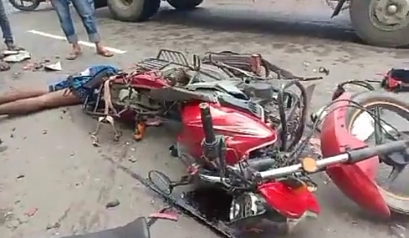 Truck-bike accident kills 2 in Narsingdi