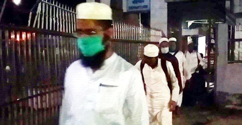 14 Tablighi Jamaat members held in Delhi return to Bangladesh after four months